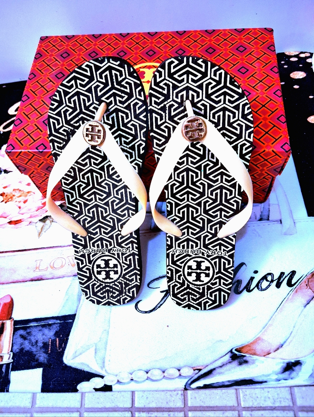 EXC. Tory Burch Thong BLK/Beige FLIP FLOP With Goldtone Double T Logo Size 7M